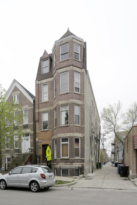 2147 W Webster Ave in Chicago, IL - Building Photo