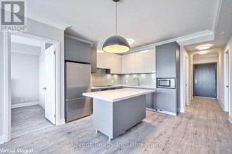 18-3818 Water Walk Dr in Markham, ON - Building Photo - Building Photo