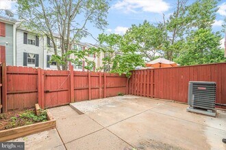 13533 Demetrias Way in Germantown, MD - Building Photo - Building Photo