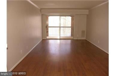 5823 Cove Landing Rd-Unit -203 in Burke, VA - Building Photo - Building Photo