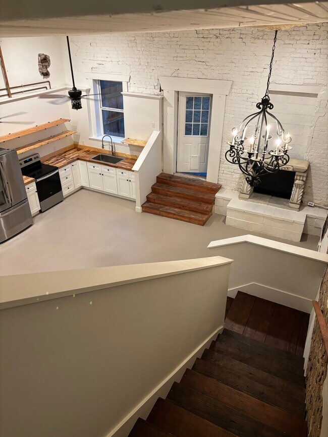 7 Main St E, Unit 9b