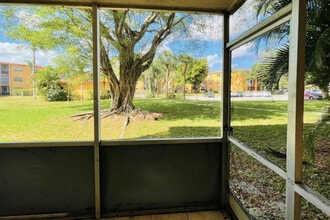 4354 NW 9th Ave in Pompano Beach, FL - Building Photo - Building Photo