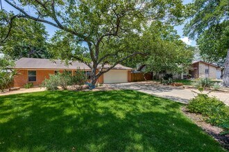 1903 Boxwood Ct in Austin, TX - Building Photo - Building Photo