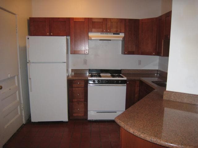 property at 66 Egmont St