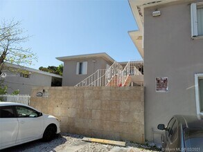 700 SW 11th Ave-Unit -3 in Miami, FL - Building Photo - Building Photo