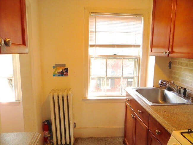 16 Melrose St, Unit 3 in Boston, MA - Building Photo - Building Photo