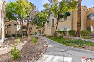 2251 Wigwam Pkwy in Henderson, NV - Building Photo - Building Photo