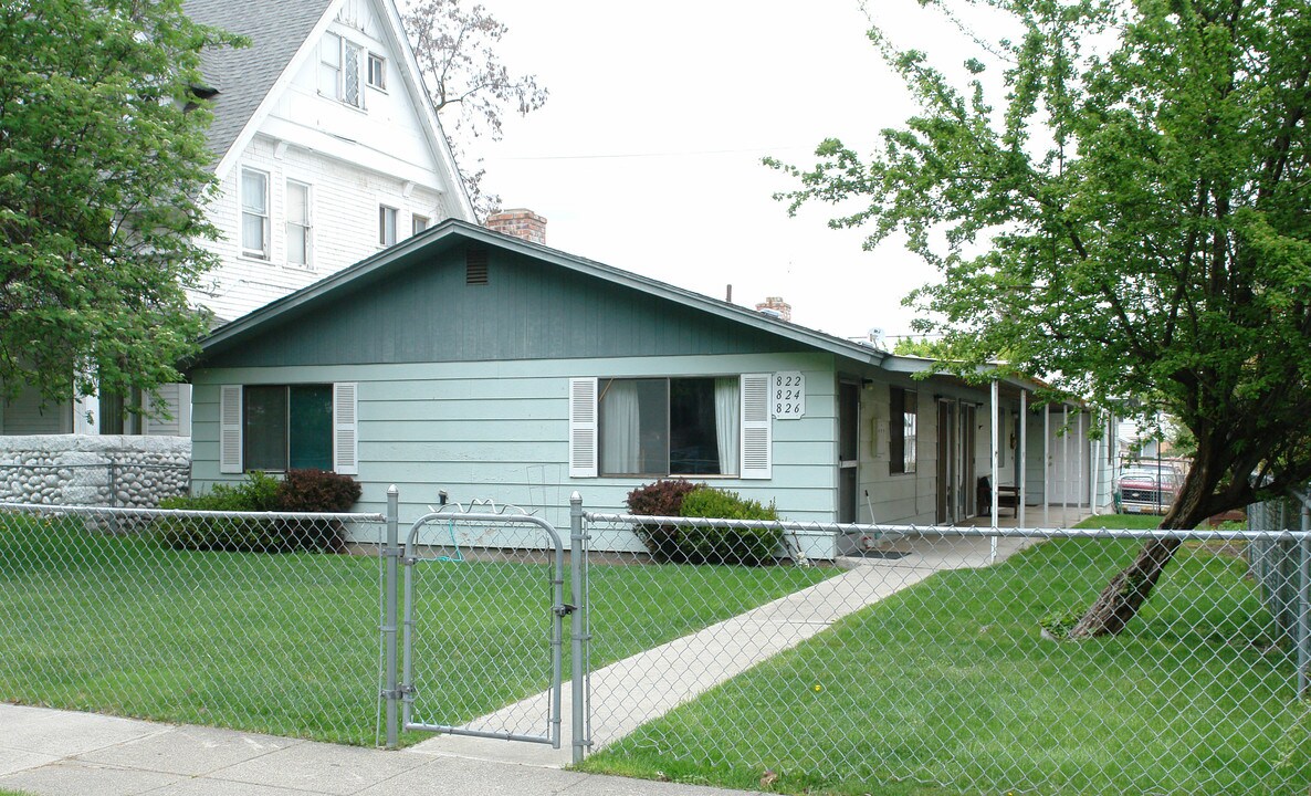 822-826 W Montgomery Ave in Spokane, WA - Building Photo