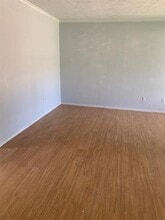 679 Edgeglen Dr in Dallas, TX - Building Photo - Building Photo