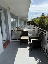 901 10th St in Miami Beach, FL - Building Photo