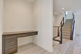 683 W 17th St in Costa Mesa, CA - Building Photo - Building Photo