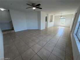9101 Gervais Cir in Naples, FL - Building Photo