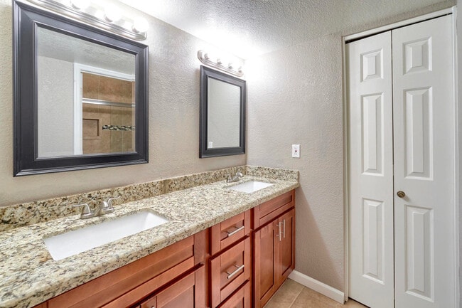 10301 70th N St, Unit 124 in Paradise Valley, AZ - Building Photo - Building Photo
