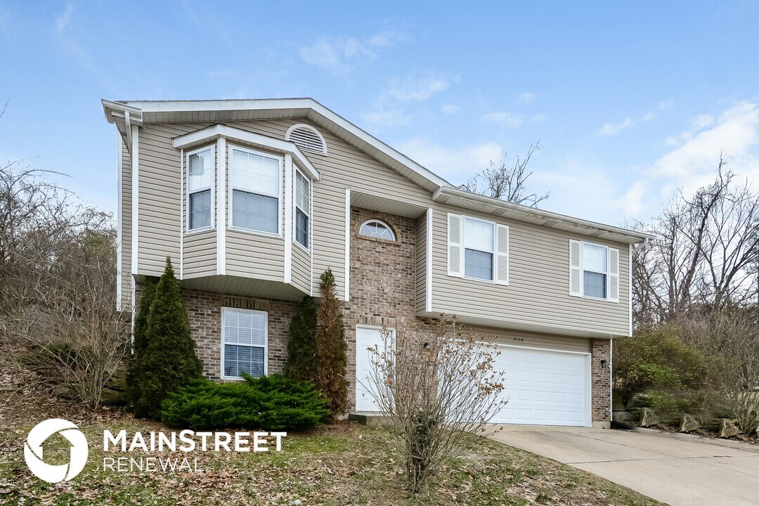 3440 Rockwood Forest Ct in Arnold, MO - Foto de edificio