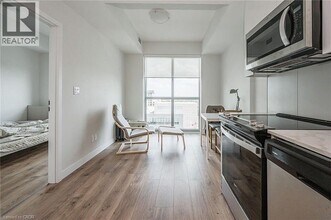 60 Frederick St in Kitchener, ON - Building Photo - Building Photo