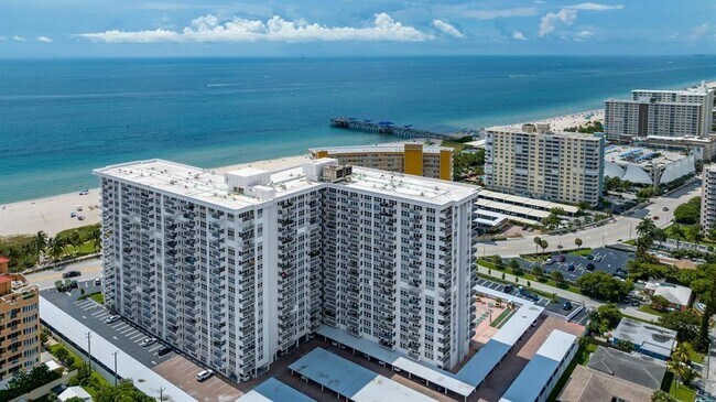 405 N Ocean Blvd, Unit 1522 in Pompano Beach, FL - Foto de edificio - Building Photo