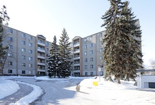 Parkview East in Guelph, ON - Building Photo