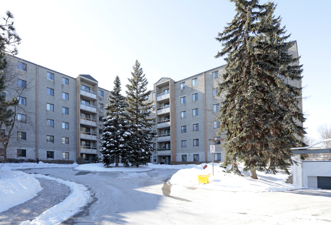 Parkview East in Guelph, ON - Building Photo - Primary Photo