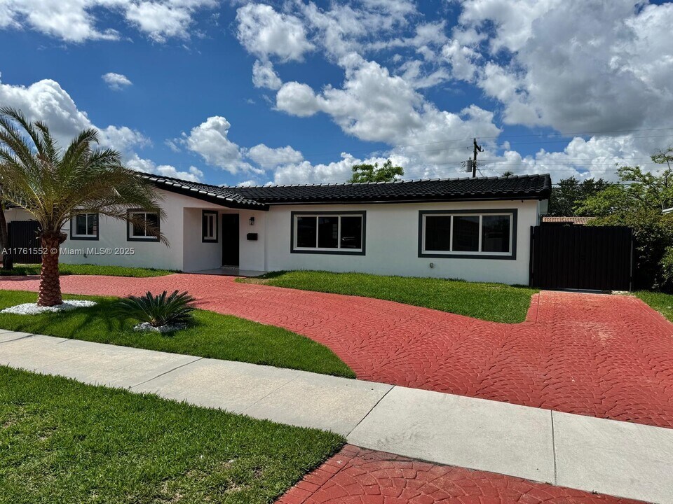 9830 SW 12th Terrace-Unit -0 in Miami, FL - Building Photo