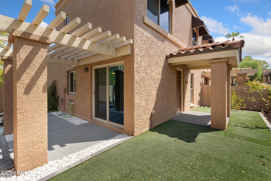 10420 North 11th St in Phoenix, AZ - Foto de edificio
