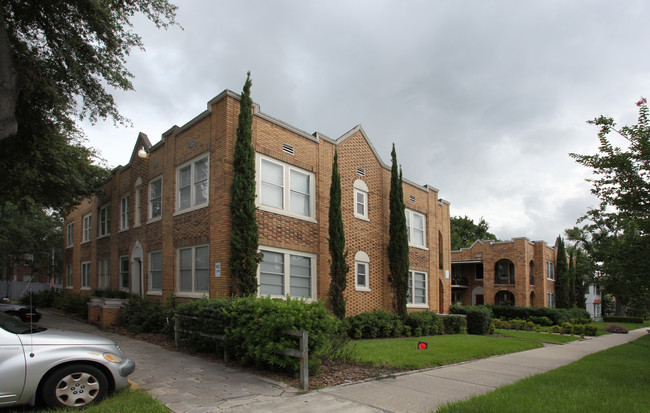 Ambassador Apartments in Jacksonville, FL - Building Photo - Building Photo