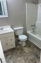806 N Douglas Ave in Sylacauga, AL - Building Photo - Building Photo