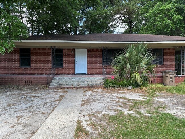 property at 956 Kenny St
