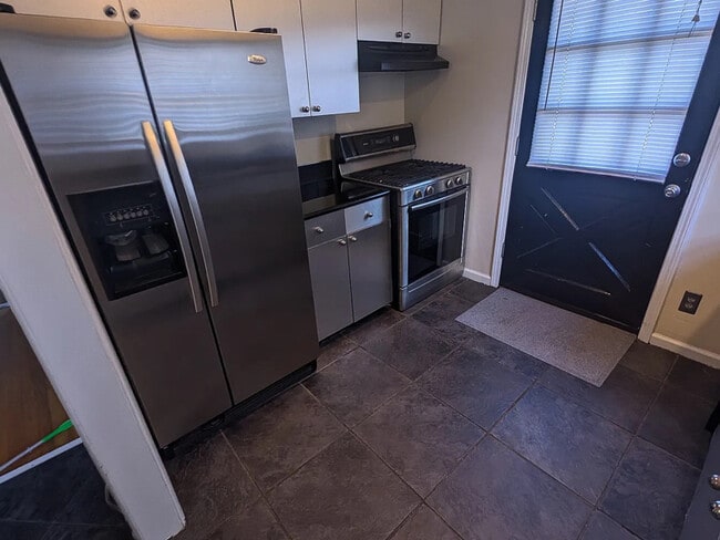 1025 Brookhurst Dr in Charlotte, NC - Building Photo - Building Photo