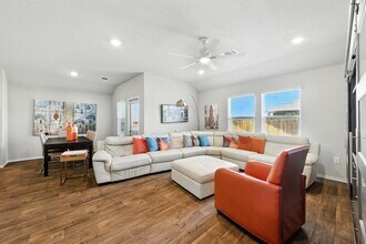 5900 Brocade Dr in Austin, TX - Building Photo - Building Photo