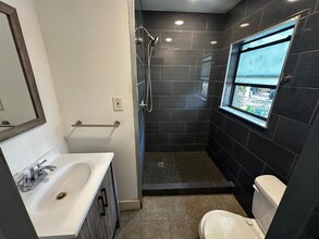 1418 SW 27th St, Unit 4 in Fort Lauderdale, FL - Foto de edificio - Building Photo