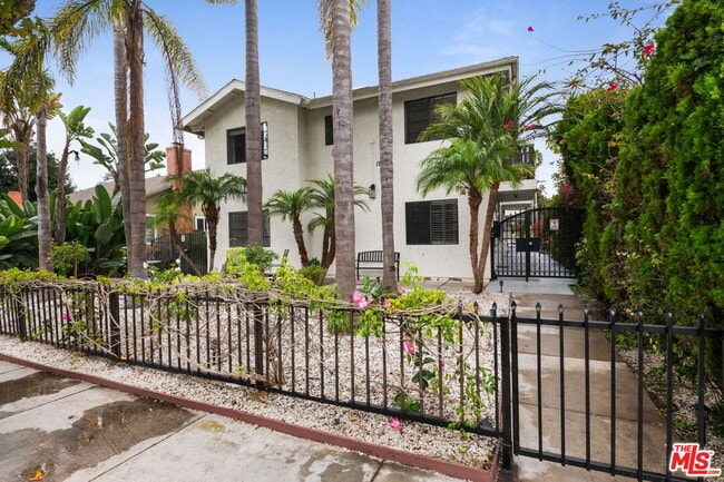 1934 18th St in Santa Monica, CA - Building Photo - Building Photo