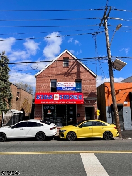 property at 581 E 18th St