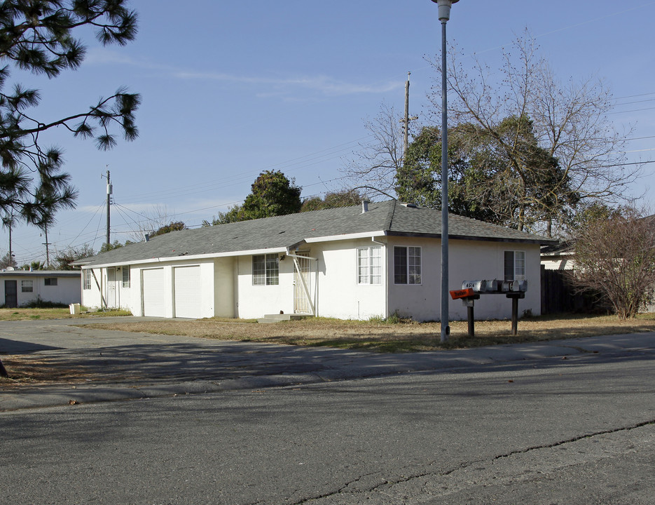 4504-4508 Del Norte Blvd in Sacramento, CA - Building Photo