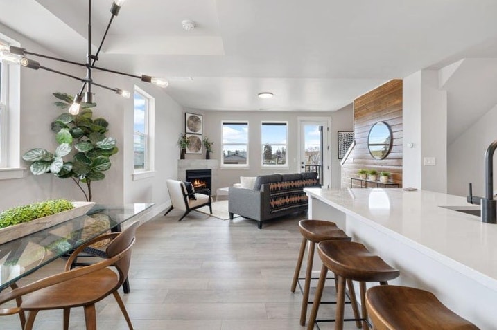 63104 Sophwith Ln, Unit A in Bend, OR - Foto de edificio
