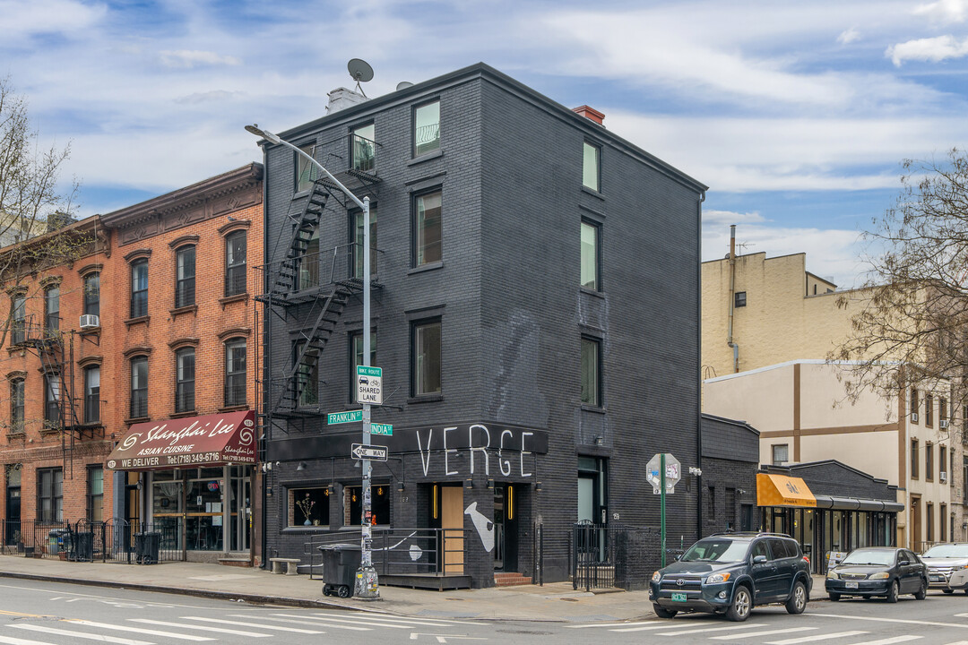 159 Franklin St in Brooklyn, NY - Foto de edificio
