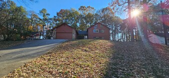 3680 Tate Rd in Atlanta, GA - Foto de edificio - Building Photo