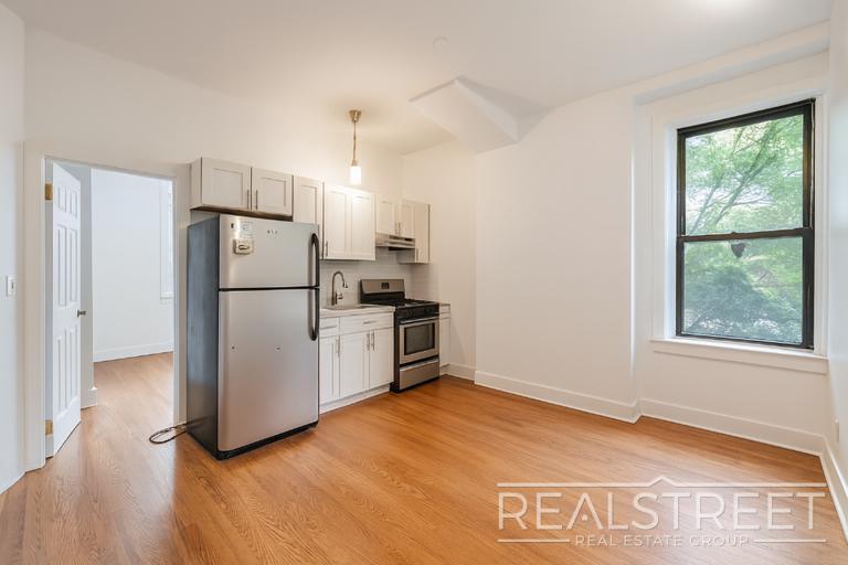 Bright & Spacious 5-Bed Flex Apartment with Backyard Access in Brooklyn, NY - Foto de edificio