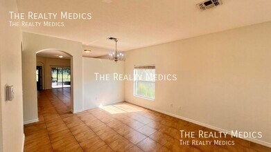 13515 Early Frost Cir in Orlando, FL - Building Photo - Building Photo