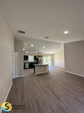 8009 N Primrose Dr in Citrus Springs, FL - Building Photo - Building Photo