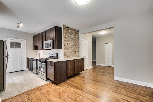 838 E 53rd St-Unit -838-2W in Chicago, IL - Foto de edificio - Building Photo