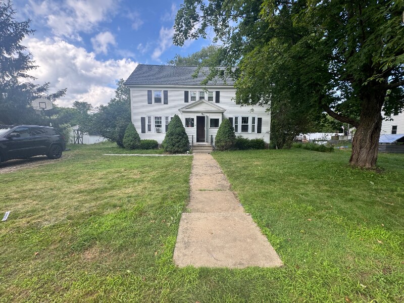 14 Wheelwright Rd in Barre, MA - Building Photo