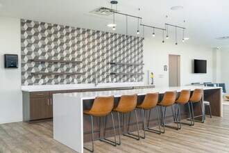 The Reserve Apartments in Edwardsville, IL - Building Photo - Interior Photo