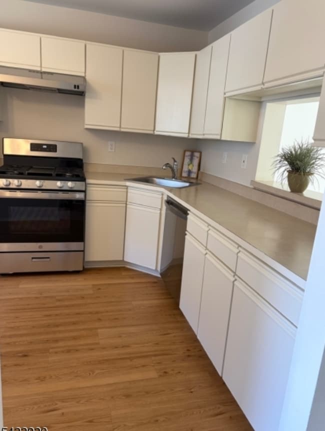 204 Red Crest Ln in Branchburg, NJ - Building Photo - Building Photo