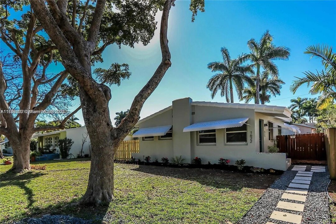 1622 Wiley St in Hollywood, FL - Building Photo
