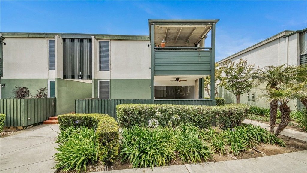 3700 Dean Dr in Ventura, CA - Building Photo