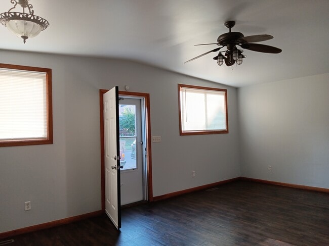 4009 14th Ave, Unit 4009 14th Avenue in Kenosha, WI - Building Photo - Building Photo