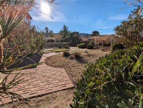 42057 Parkmont Dr in Lancaster, CA - Building Photo - Building Photo