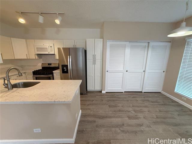 property at 91-568-568 Puamaeole St