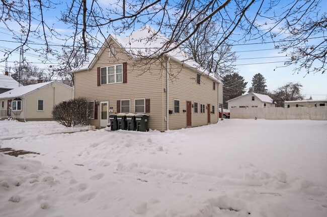 property at 109 S Stott St