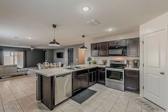 8721 S 253rd Dr in Buckeye, AZ - Building Photo - Building Photo